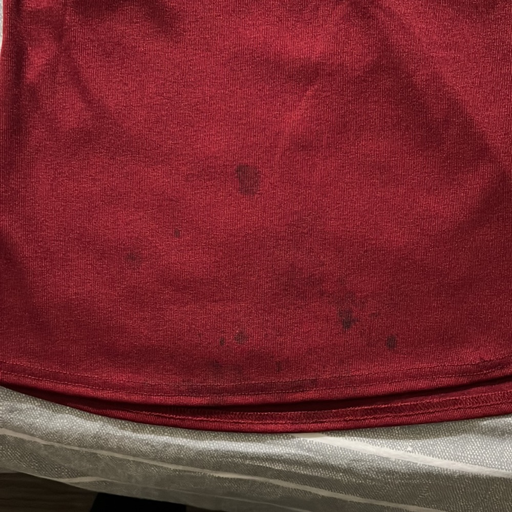Red top - Picture 4 of 5